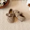 Chinelos Peludos de Bolinhas para Meninas 2026 Outono/Inverno Novos Meio Abertos Quentinhos para Meninas Pequenas Interno/Externo