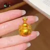 Colar com Pingente de Abóbora Dourado com Pontos Dourados e Laço Escovado, Estilo Livro Vermelho, Doce Elegante, Presente para Namorada