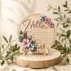 Anuncio de nacimiento de bebé de madera 'hola mundo' transfronterizo, tablero rosa floral, accesorio de fotografía para recién nacidos, recuerdo