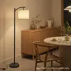 Lámpara de pie LED más vendida transfronteriza, diseño moderno y minimalista, adecuada para salas de estar, dormitorios y estudios, lámpara de pie de cabecera, pieza decorativa creativa, disponible en tres colores