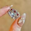 Anillo de Rubí de Encaje Calado de Lujo Ligero Francés Vintage con Diseño Nicho de Diamantes Elegante Moderno Versátil Anillo de Dedo