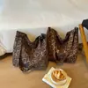 Bolsa de lona com estampa de leopardo, estilo coreano, nicho, nova coleção outono/inverno, estilo casual e descontraído, bolsa de ombro de grande capacidade, adequada para o dia a dia