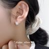 Nalan Plata de Ley S925 Fresca y Elegante Calada Súper Brillante Diamante Mariposa de Moda Dulce Versátil Hebilla de Oreja M07276