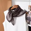 Lenço Quadrado 65cm com Padrão Espinha de Peixe Simples e Elegante para Mulheres, Lenço de Seda de Luxo Leve de Alta Qualidade, Lenço Multifuncional para o Dia a Dia, Xale e Lenço