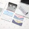 Fabricantes de cajas de gafas plegables triangulares portátiles personalizadas al por mayor para estudiantes hombres y mujeres, estilo coreano pequeño, fresco, lindo, personalidad creativa