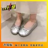 Zapatos planos casuales versátiles con lazo estilo hada dopamina para mujer, nuevos zapatos de tacón bajo de primavera-verano 2026