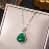 Cadena de clavícula de acero de titanio estilo retro nacional moda candado de paz de jade colgante de izaje todo partido temperamento accesorios de estilo chino de alta calidad