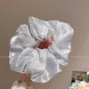 Goma para el pelo con estampado de leopardo marrón para otoño e invierno para mujer, scrunchie elegante y sofisticado para peinados de moño