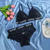 Conjunto Sexy de Lingerie com Renda de Malha Bordada Coração com Letras