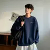 Sudadera blanca con cuello redondo y estampado para hombre, otoño nicho estampado simple de letras, estilo holgado y casual, top versátil de manga larga para estudiantes