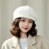 Boina de lana de cordero Melard, boina cálida de otoño e invierno para mujer, gorro de pintor, adelgazante del rostro, sombrero artístico, moderno