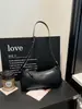 Couro PU, estilo vintage, design de nicho, bolsa de ombro sob o braço, bolsa de trabalho feminina, bolsa tote simples e casual, bolsa urbana em formato baguette
