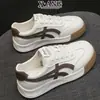 En stock 2026 Otoño Temprano Nuevos Zapatos Forrest Gump de Cuero Genuino Hacen que los Pies se Vean Más Pequeños Zapatos para Mujer Zapatos Deportivos Casuales Versátiles Zapatos de Entrenamiento Alemanes
