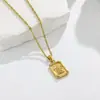 Moda Retro Francesa Personalidade Aço Titânio Leve Luxo Quadrado e Redondo Marca Gravada Anjo Pingente Colar Joia Que Não Desbota