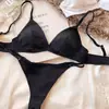Suprimento de Comércio Exterior Europeu e Americano Francês Sexy Cetim Triângulo Copo Lingerie Fina Sem Fio Confortável Conjunto de Sutiã Calcinha T