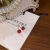 Pendientes de perla de cinabrio para mujer, 2024, nuevas explosiones, pendientes únicos de sentido avanzado, diseño elegante y de lujo ligero.