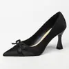 Primer Encuentro: Zapatos de salón elegantes de estilo francés con lazo, punta fina y escote bajo, tacones de aguja para mujer, zapatos de boda, zapatos de dama de honor, tacones altos formales
