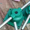 Accesorios para Máquinas Elevadoras: Llave de compuerta de agua tipo tornillo de rotación lateral accionada manualmente, hexagonal, cuadrada, redonda