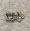 Botón de Presión Metálico Perforado Rectangular de Trébol de Cuatro Hojas de 17 mm para Chaquetas y Tops Estilo Chanel