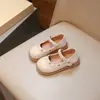 Zapatos para Niñas Zapatos Pequeños de Cuero de Princesa para Niños Temporada Primavera y Otoño 2025 Zapatos Individuales Simples para Actuación de Niñas Pequeñas