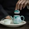 Bule de Chá Pintado à Mão Arita-Yaki Mingzhishan, Bule de Chá Cerâmico Azul Lago Nublado com Desenho Floral Branco, Filtro de Furo Esférico
