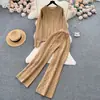 Traje de moda Estilo francés para mujer Viento suave Suéter de punto trenzado holgado Suéter Pantalones ajustados de cintura alta Conjunto de dos piezas