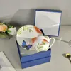 Série Floresta Urbana Feminina Xícara e Pires Redondos Conjunto de Chá para Chá da Tarde Europeu Xícara e Pires de Café em Porcelana Óssea Exquisite e Bonito