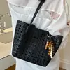 Bolsa de Mano Vintage Calada para Mujer 2026 Nueva Tendencia Bolso de Hombro Coreano de Nicho Bolso Tote Simple de Gran Capacidad