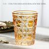 Vaso de whisky con cuadros a rayas de estilo vintage pintado a mano, de vidrio, para el hogar, creativo, de alto valor cromático