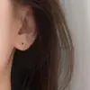 Pendientes pequeños cuadrados de esmeralda para mujer, diseño de nicho, a la moda, lujo ligero, estilo minimalista de Instagram, elegantes accesorios para orejas