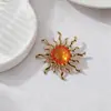 Broche Vintage de Esmalte Pomba da Paz, Broche de Metal Luxuoso em Formato de Sol, Acessório Personalizado para Roupas Femininas em Estoque