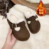 Pantuflas tipo Birkenstock de suela gruesa, forradas de felpa, con cubiertas de felpa en la punta, calzado de exterior para mujer, nuevas botas de nieve de invierno 2026, estilo media pantufla