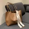 Atacado Transfronteiriço Bolsa de Grande Capacidade Nova Casual Feminina Mais Fácil de Combinar Bolsa de Mão com Toque Avançado Moda Bolsa de Ombro Feminina