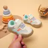 Zapatos para Caminar Bebé Estilo Primavera/Verano 2026 Zapatos de Moda Versátiles para Niños Suela Suave Zapatos Funcionales para Niños Pequeños Zapatos Casuales Transpirables