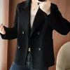 Elegante casaco de lã outono/inverno para pessoas baixinhas, modelo novo e fashion de 2026, versátil para o dia a dia, corte solto com botões duplos e bolsos