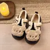 Chinelos de algodão para casa de desenho animado 2026, estilo slip-on, outono/inverno, novo design com motivo de ursinho de pelúcia, fofos e quentes, fofos