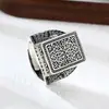 Artesanías Finas Yu Hong Anillo Tallado de Alta Calidad, Anillo Cuadrado con Patrón de Hierba Tang, Anillo Abierto Ajustable Vintage, Directo del Fabricante