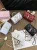 Bolsa de Corrente Acolchoada Estilo Chanel 2026 para Mulheres, Bolsa Transversal Versátil de Alta Qualidade, Bolsa Quadrada Pequena Fashion e Simples para o Dia a Dia