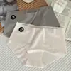 Calcinhas femininas de seda gelada para o verão, macias e amigáveis à pele, puras e sexy, feitas de fibra regenerada, entrepernas antibacteriano, cintura média, calcinhas tipo biquíni triângulo sem costura