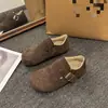 Zapatos tipo Birkenstock con forro de felpa para mujer, moda otoño/invierno 2026, nuevo diseño versátil, zapatos cálidos de algodón, planos retro sin cordones