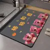 Alfombrilla de suelo de barro de diatomeas con diseño de oso fresa de dibujos animados, alfombrilla absorbente para baño, alfombrilla de secado rápido para pies, alfombrilla antideslizante para ducha, puerta de baño