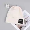 Chapéus de Inverno para Casais com Apliques de Letras, Chapéus de Tricô para Mulheres, Chapéus Quentes Estilo Japonês, Chapéus de Tricô Estudantis com Proteção para Orelhas, Chapéus Lisos para Clima Frio