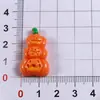 Acessórios de resina de fantasma e abóbora de Halloween em desenho animado, joias DIY, acessórios de cabelo, chaveiros, pequenos pingentes, enfeites para tamancos DIY
