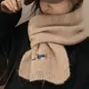 Bufanda de Cachemir Bordada con Cachorro de Estilo Coreano para Mujer, Nueva Bufanda de Lana Tejida Cálida para Otoño e Invierno 2025