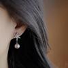 Aretes de copo de nieve de invierno de circonita y perla para mujer, diseño de lujo ligero de alta gama, aretes modernos y elegantes para combinar con todo, aretes elegantes