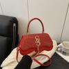 2025 Nova Bolsa Quadrada Pequena Tendência de Moda Feminina Carta Simples Versátil Bolsa de Mão Bolsa Transversal de Ombro Único