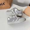 Zapatos Blancos de Suela Gruesa Estilo Chic Coreano para Mujer 2024 Verano Nuevo Combinación Explosiva Transpirables Modernos Deportivos Casuales