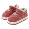 Zapatos de algodón afelpado para mediana edad y ancianos mujeres invierno hogar interior doméstico suela gruesa antideslizante cálidos cobertura total pantuflas de algodón hombres venta al por mayor