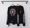 La camiseta de manga larga con estampado sánscrito y patchwork CH Chrome Hearts 26SS, nueva para primavera-verano, es un éxito en el comercio exterior transfronterizo al por mayor.