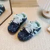 Tênis Feminino 2026 Primavera e Outono Novos Sapatos Casuais de Bolinhas para Meninas Sapatos de Corrida Fofos com Laço